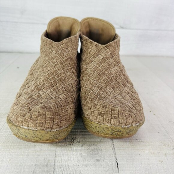 Bernie Mev Camel Basketweave Woven Stretch Slip On Wedge Heel Shoes Size 38 US 7 - Picture 8 of 16